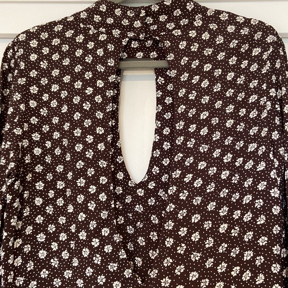 Flynn Skye Brown Flower Silky Blouse size Large - Picture 5 of 6